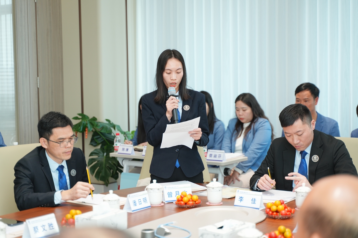 回首奋进路，凝心启征程。
