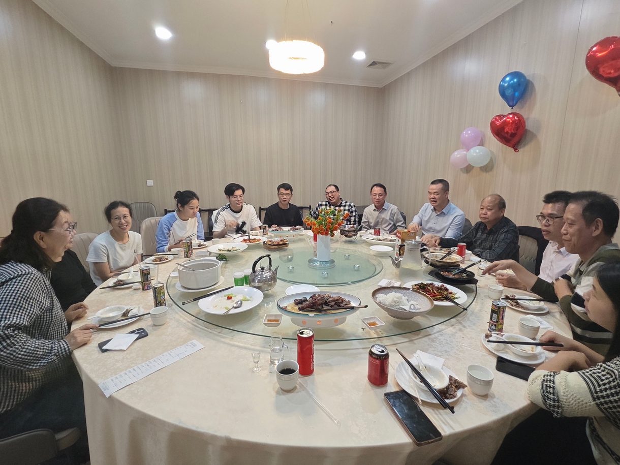 冠恒建设：冬日暖聚，共贺生辰！