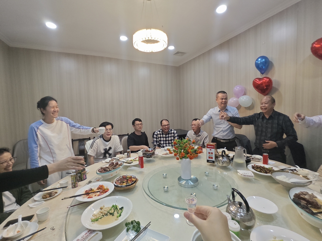 冠恒建设：冬日暖聚，共贺生辰！