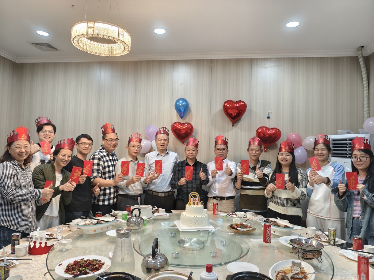 冠恒建设：冬日暖聚，共贺生辰！