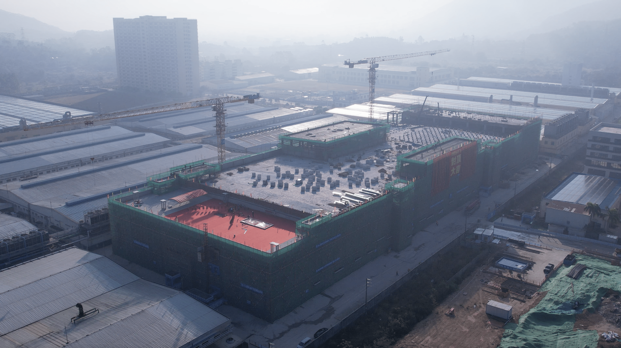 宏骏（惠州）置业6号厂房喜封金顶